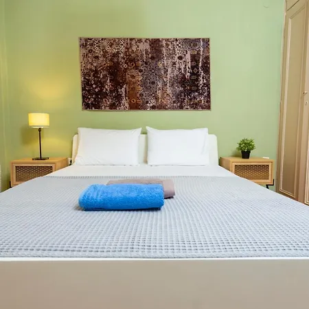 Houseloft Downtown Sea View דירה